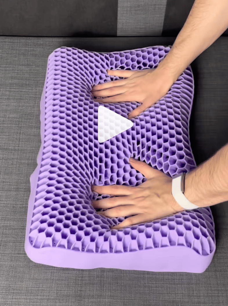 Grid Pillow — view 3