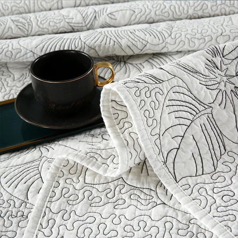 Lightweight Floral Bedding for Warm Sleepers — Jacquard Cotton Coverlet & Shams, Queen 90x90in | OEKO-TEX, Breathable — view 3