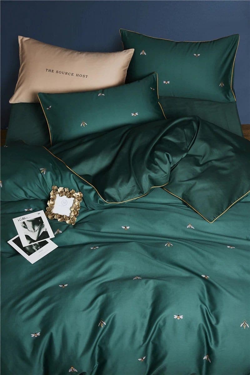 Eco-Friendly Duvet Cover Set with Bee Print — 600-Thread Count Egyptian Cotton, Queen 90x90in | OEKO-TEX, Organic — view 1