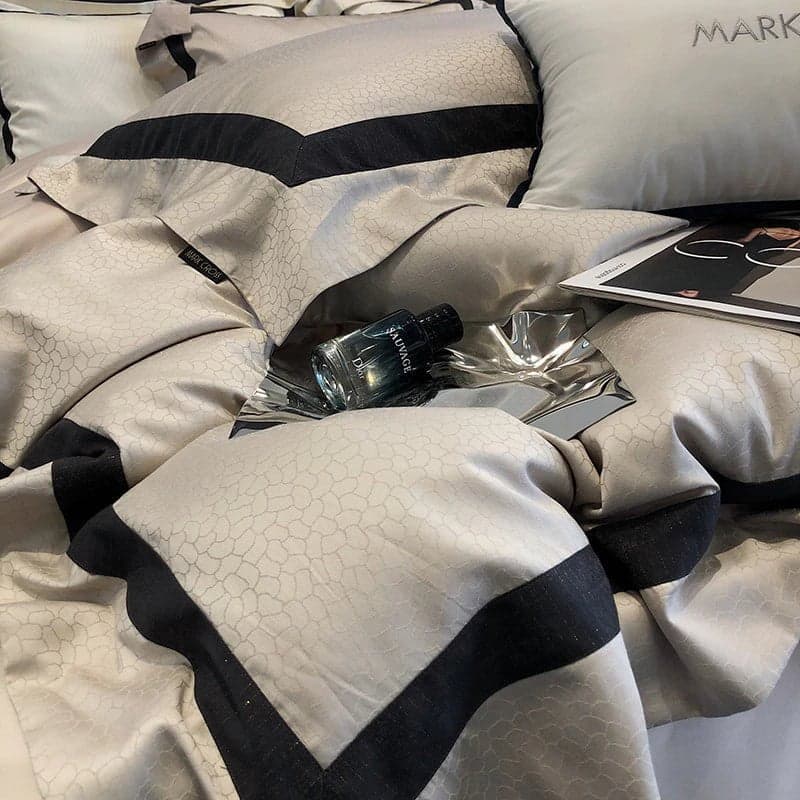 Classique Le Luxe Duvet Cover Set — 600-Thread Count Egyptian Cotton Jacquard, Queen 90x90in | OEKO-TEX, Timeless — view 4