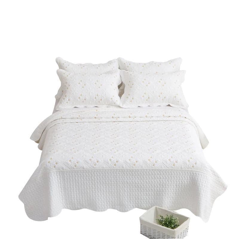 Floral Coverlet Set for Feminine Bedroom Design — Printed Cotton, Quilted, Queen 90x90in | Easy Wash, Seasonal Versatility — view 2