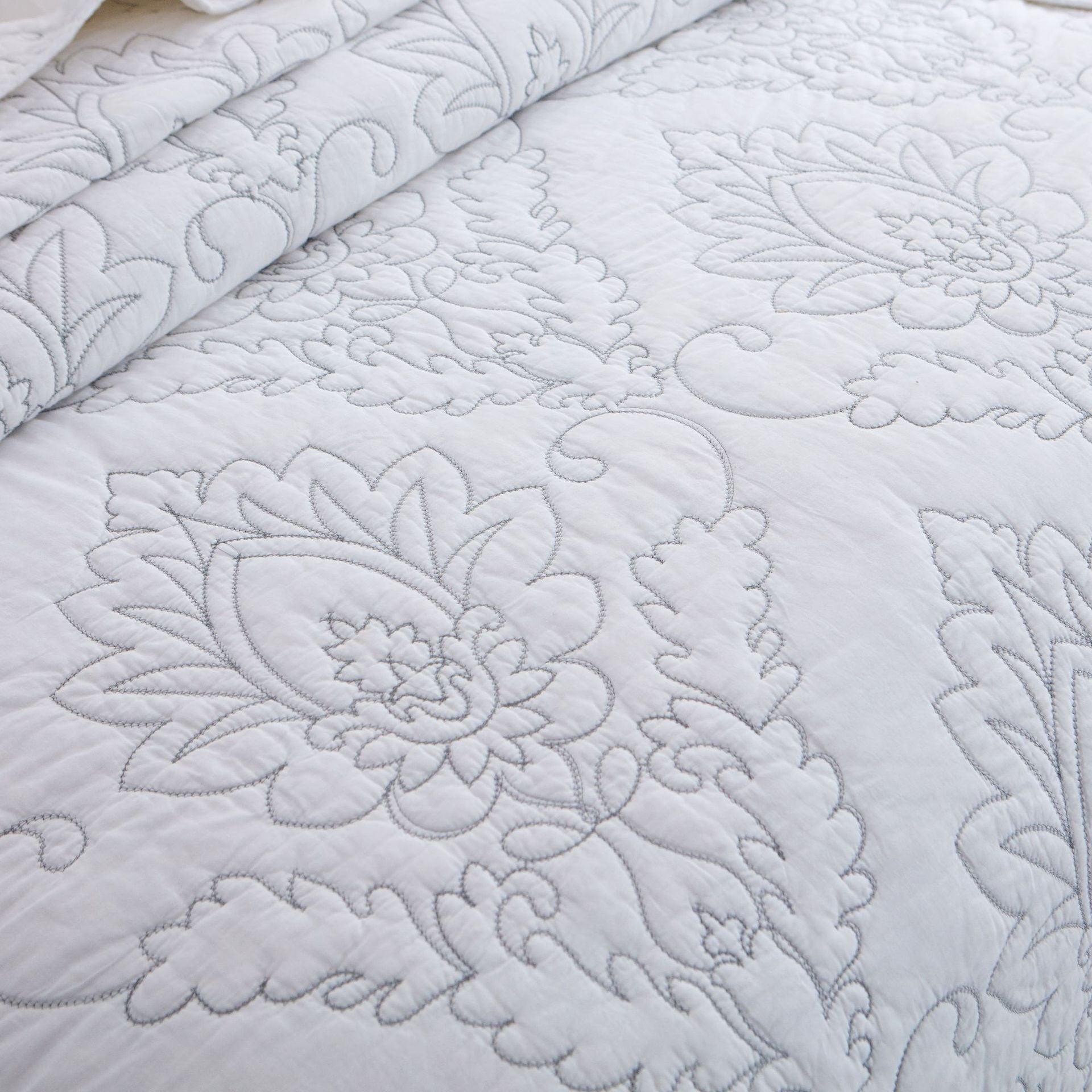Modern Coverlet Set for Bedroom Refresh — Jazuri Arlo Design, Soft Finish, Twin/Queen/King | Lumuwala — view 1