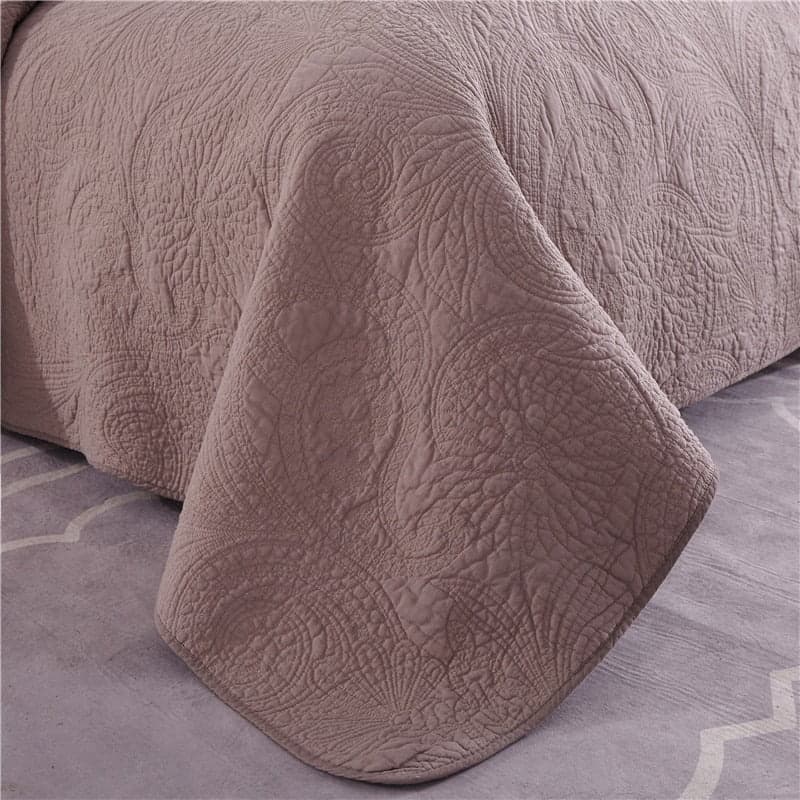 Versatile Coverlet Set in Multiple Styles — Larena Design, Lightweight, Twin/Queen/King | Lumuwala — view 12
