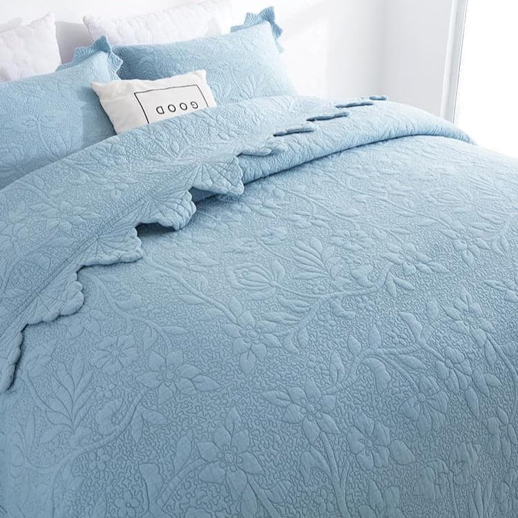 Sophisticated Coverlet Set for Modern Sleep — Lulette Design, Soft Finish, Twin/Queen/King | Lumuwala — view 16