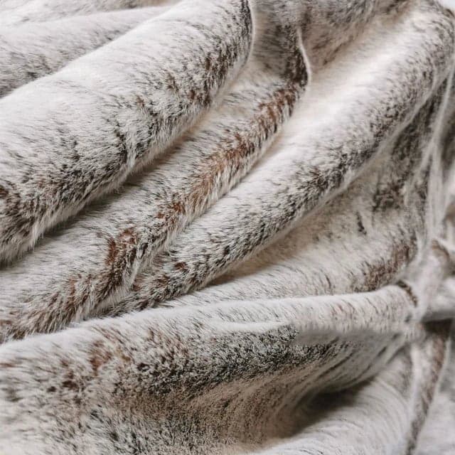 Luxe Faux-Fur Blanket Throw for Warmth & Style — Milano Design, Soft & Drape, Washable | Lumuwala — view 3