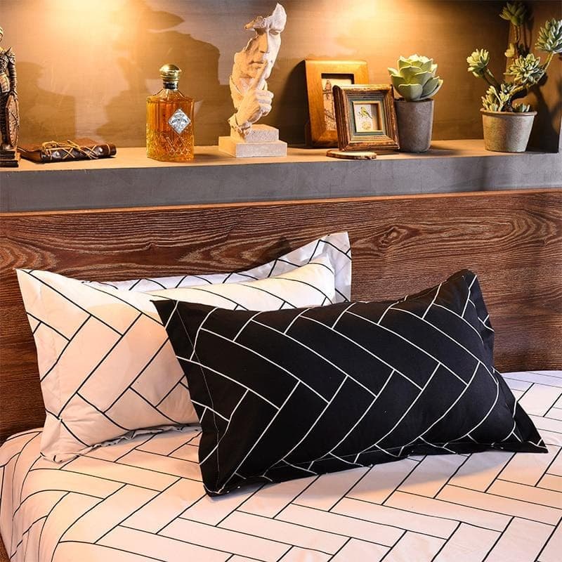 Nordic Duvet Cover Set with Contrast Design — Modern Pattern, Soft Finish, Full/Queen/King | Lumuwala — view 4