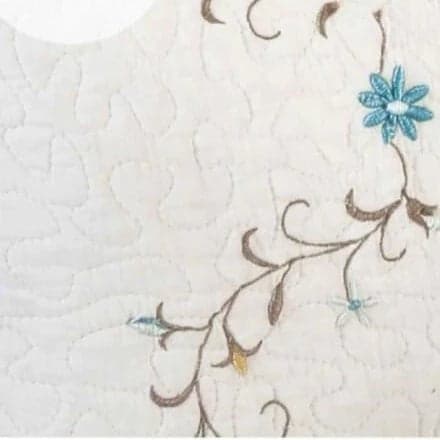 Sophisticated Coverlet Set for Elegant Sleep — Ophelia Design, Soft Finish, Twin/Queen/King | Lumuwala — view 7