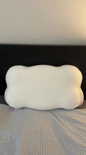 Cloud Pillow photo review from Vivienne H.